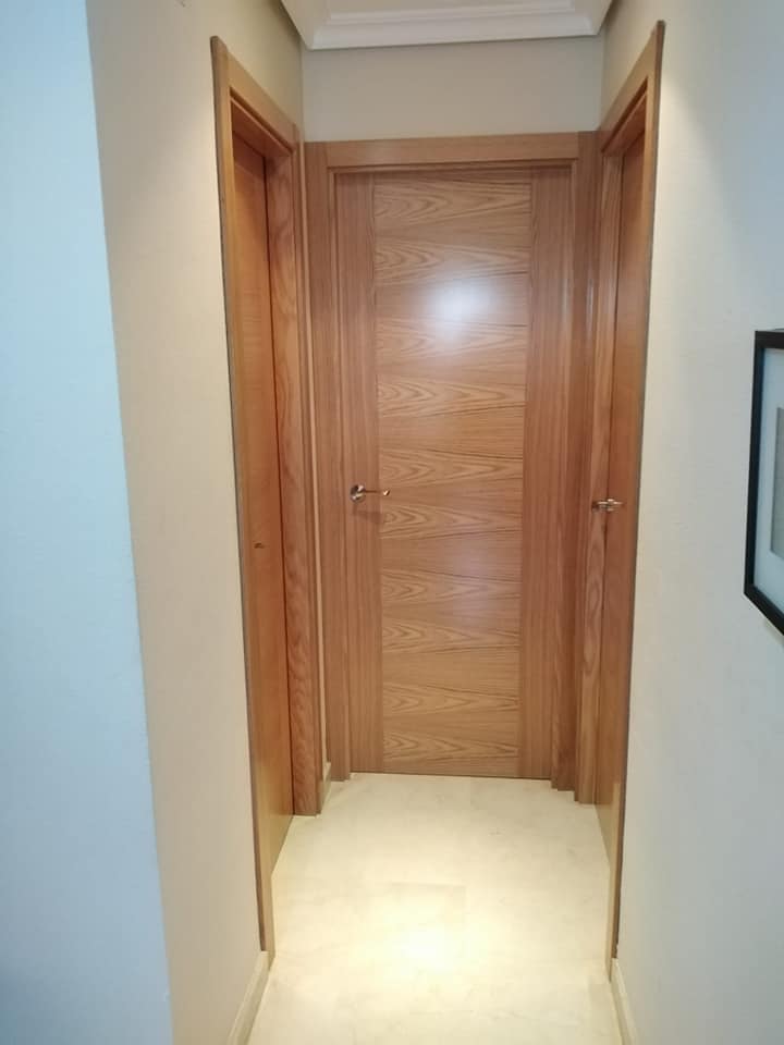 Exposición de puertas en Huelva